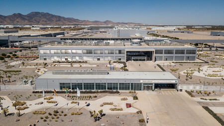 P90492915 Highres Bmw Group Plant Slp