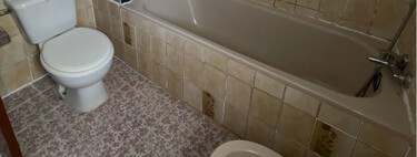 Este es el resultado de la reforma sin obras de un baño de los 80: "Un buen lavado de cara para poder revalorizar y alquilar la vivienda" 