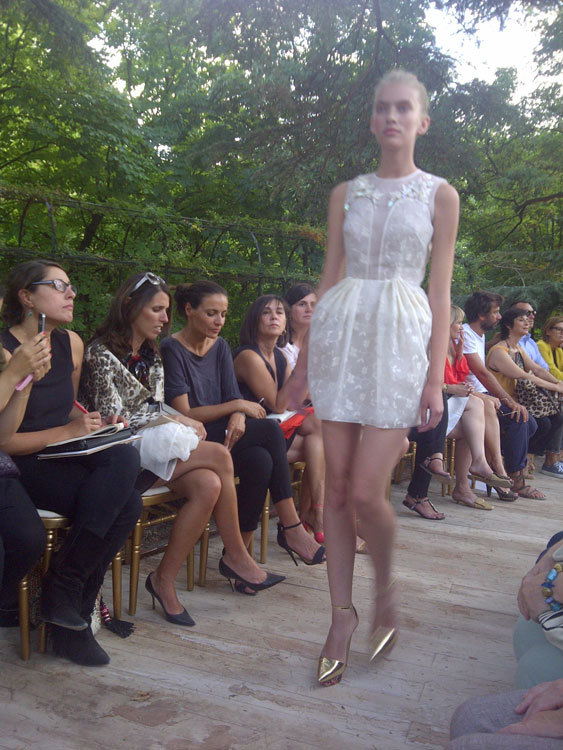 Foto de DELPOZO y debut de Josep Font: la fidelidad de la Alta Costura (2/19)