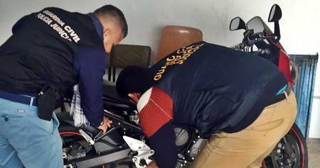 Aparece una moto robada que había pasado ¡por ocho propietarios ilegales!