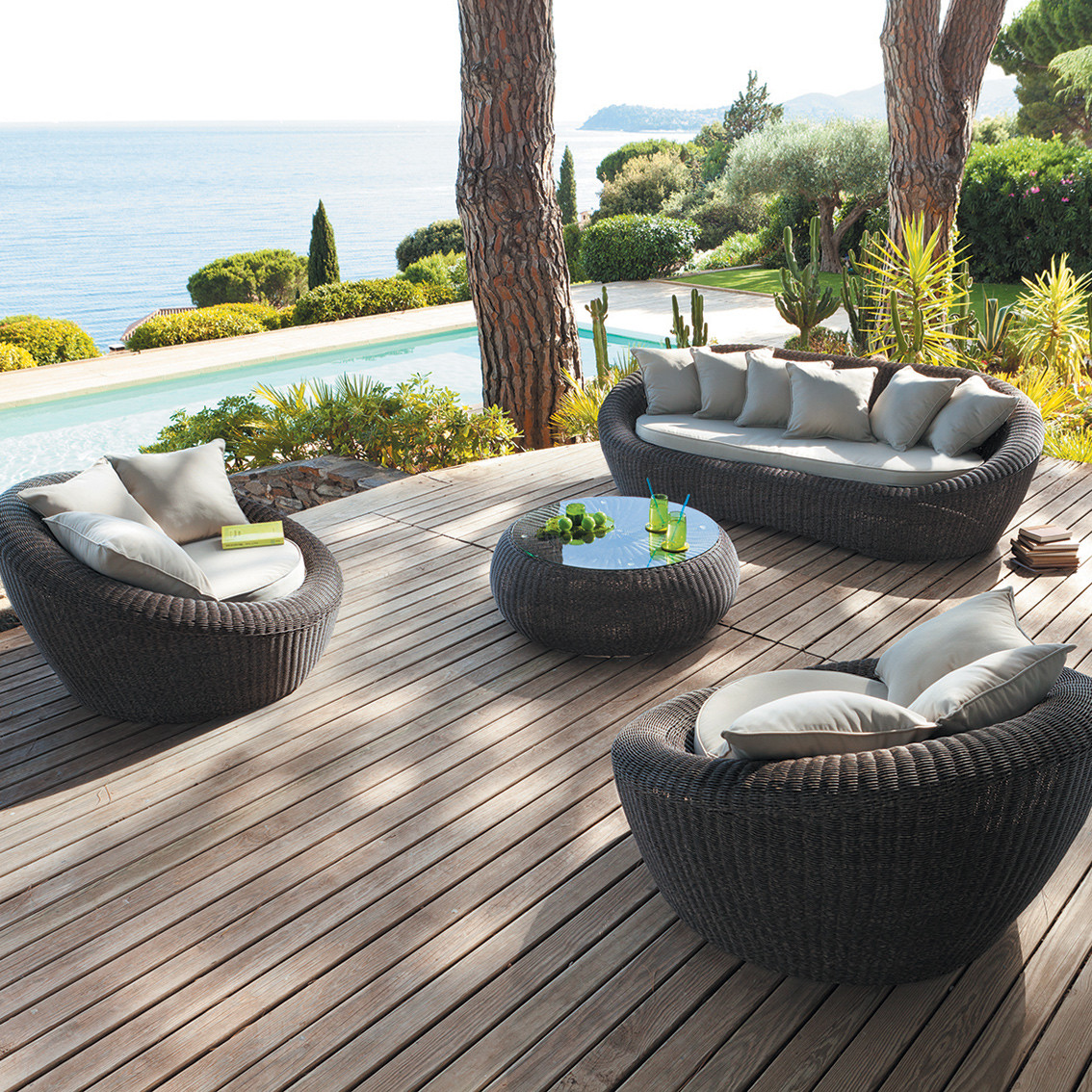 Cómo mantener los muebles de exterior siempre nuevos y relucientes