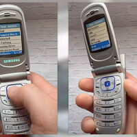 Samsung lanzó hace 20 años un móvil con un botón que causaba furor. La única forma de frenarlo fue quitarle la batería