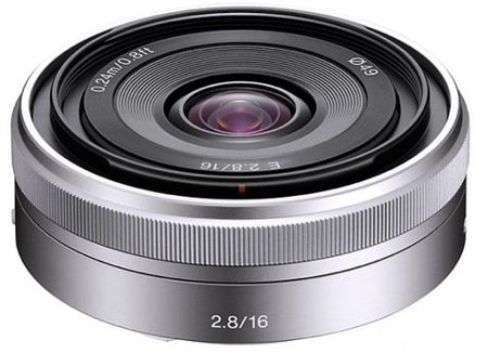 Sony patina con su nuevo objetivo 16 mm para la NEX-3 y NEX-5