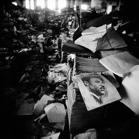 Detroit, de Ian Willms: Fotografía documental con Holga