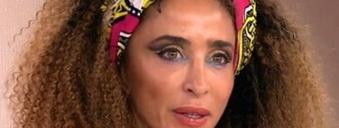 No, no es la novia de Tarzán, es María Patiño con rastas, corpiño y lista para interpretar "El baile del Gorila" ¡Melody, mejor no mires!