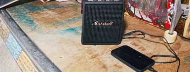 La bocina con diseño de amplificador que resiste agua y dura casi dos días sin cargarse llega a México. Es de Marshall
