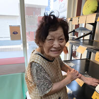 Yuriko-baachan, la panadera japonesa de 84 años que duerme cinco horas al día: "soy de la vieja escuela, trabajo casi 20 horas" 