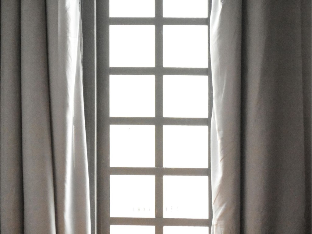 Lidl pone a la venta un juego de cortinas opacas por menos de 15 euros: bloquean la luz y ayudan a aislar el ruido