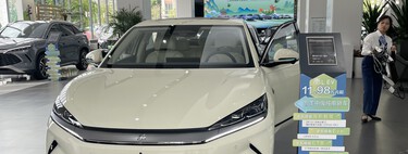 China fabrica tantos coches que sus concesionarios son sus nuevos almacenes. Y el problema es que nadie los quiere