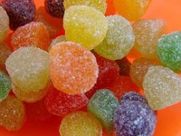 Por qué evitar que coman demasiadas gominolas 