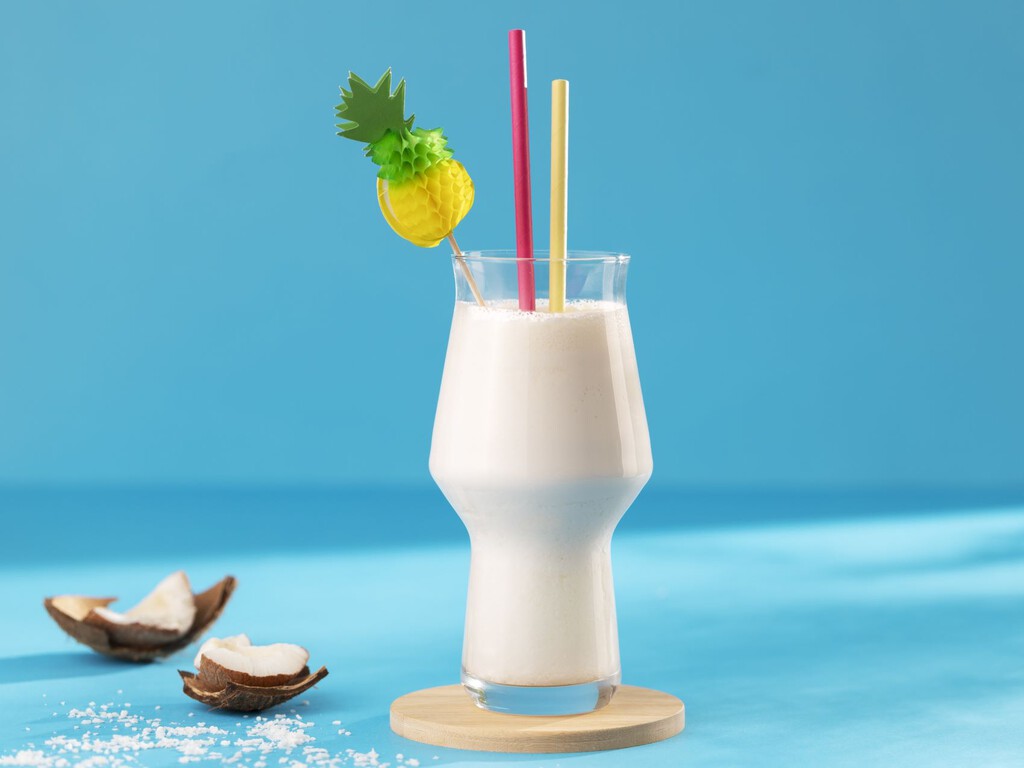 La limonada de coco es mi nueva obsesión del verano, una receta tan fácil y refrescante que te la pedirán cada semana
