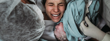 Las 10 fotografías premiadas por reflejar mejor el parto y nacimiento en el 2020 y que te emocionarán