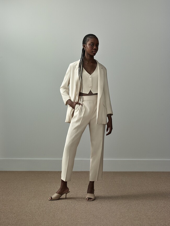 Este traje pantalón de tres piezas de Primark se ha hecho tan