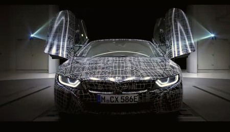 ¿Qué podemos esperar del nuevo BMW i8 Roadster? Aquí tienes un vídeo para empezar a imaginar