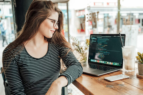 En LinkedIn ya hay demasiados recruiters, así que ahora el negocio es cobrar 1.500 al mes como reverse recruiter