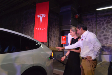 Tesla Supercargador Cuernavaca 02