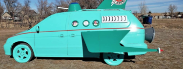 La minivan estilo nave espacial de Futurama es real, y la puedes comprar por lo mismo que un iPhone