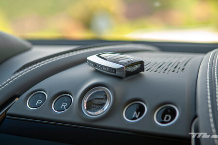 Aston Martin Dbx Prueba