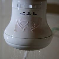 No frio, este ajuste simples no chuveiro pode deixar seu banho muito mais confortável 