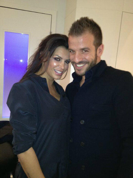 Toma, toma pelotazo: Rafael van der Vaart hace encargo a la cigüeña