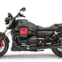 Piaggio saca músculo con la Moto Guzzi Audace Carbon, una preciosidad para los más rebeldes