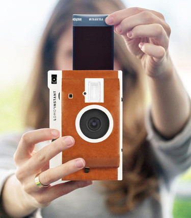 Lomography quiere recuperar las fotos instantáneas con Lomo'Instant 