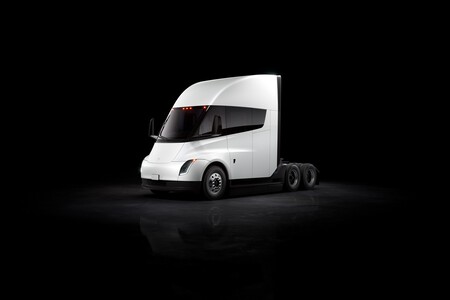 El Tesla Semi por fin se acerca a su producción y Tesla lo presume con varias fotos nuevas