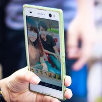 Consejos ilustrados en clave de humor para que los selfies de los adolescentes sean seguros