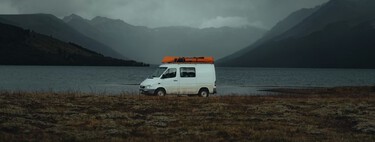 La lluvia y los viajes en camper no son incompatibles, pero hay que ponerles más cariño: tres cosas útiles que he aprendido para humedades y averías 