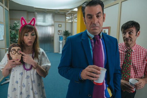 Arturo Valls trae de vuelta la comedia española más emblemática con un toque de nostalgia. Hoy en TV, 'Camera Café, la película'