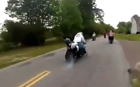 El virus de las motos come-personas