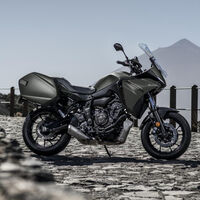 La Yamaha Tracer 7 GT recibe mejor equipamiento rutero y el motor Euro5 de 75 CV