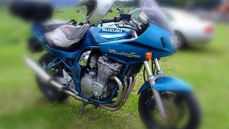 ¡Cuidado! Emparedado de moto
