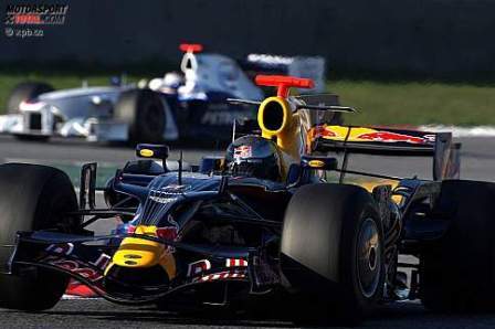 Sebastian Vettel vuelve a ser el más rápido en Montmeló