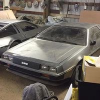 Encuentran dos DeLorean abandonados en una bodega hace 40 años