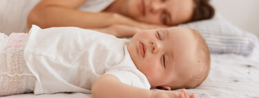 He pasado de despertarme 15 veces por la noche a dormir ocho horas seguidas: así puede ayudar una asesora de sueño a una madre reciente