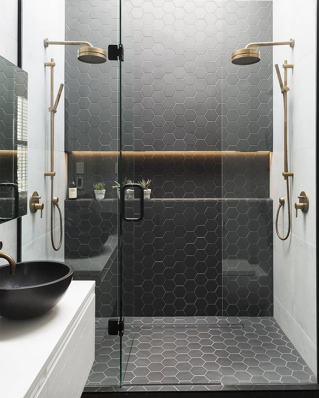 Inspiración "deco"; 15 baños en blanco y negro que nos demuestran que