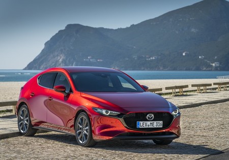 Mazda3 obtiene cinco estrellas en las pruebas de NHTSA