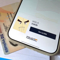 Ocho de cada diez hoteles y comercios no pueden leer el DNI digital. En una semana estarán obligados y nadie ha previsto qué pasa si no lo hacen 