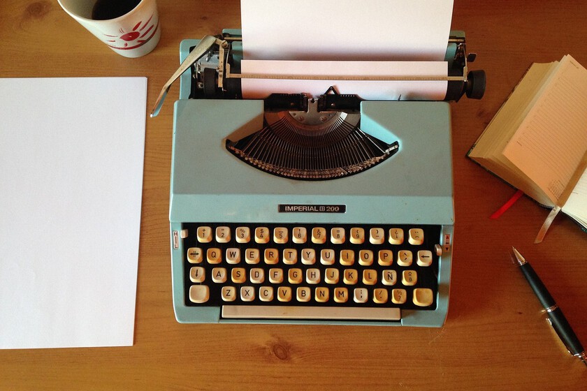 Typewriter 1035292 1280