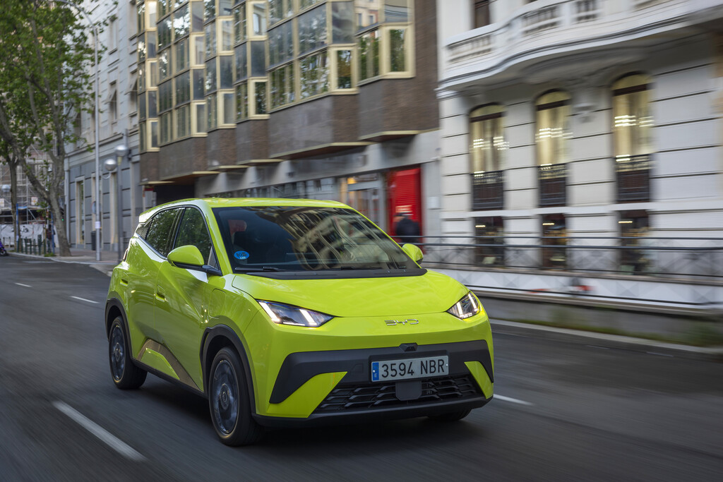 BYD se las prometía muy felices poniendo ADAS muy avanzados a coches baratísimos. Hasta que llegó la crisis de la RAM