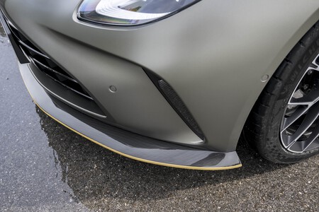 Aston Martin Vantage Roadster 2025 005