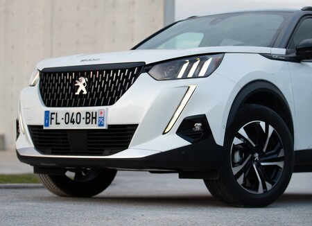 El Peugeot 1008 viene en camino: el hermano menor del 2008 llegará en el 2025