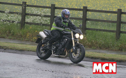 Triumph Street Triple, fotos espia