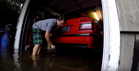 Así ha salvado este tipo sus dos BMW M3 E36 del huracán Harvey