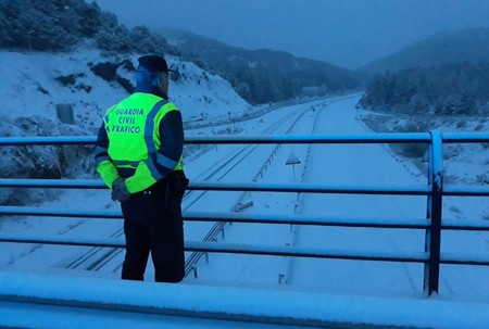 Ojo en las carreteras ante las alertas por nevadas: estas son las vías que la DGT recomienda evitar