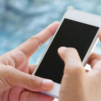 Tiene 10 años y ofrece sus ahorros a quien le ayude a recuperar el móvil con fotos de su madre fallecida