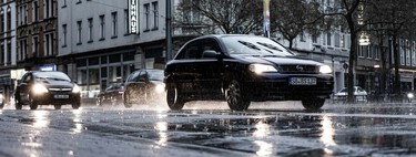 No son imaginaciones tuyas: si cuando te montas en el coche huele fatal es porque no para de llover