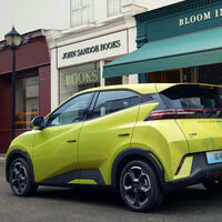 Más de la mitad de los coches que se venden en China ya son enchufables: los 100% eléctricos arrasan