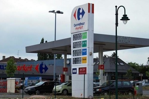 Puedes comprar hasta fabada en una gasolinera, pero te saldrá muy caro (y esta es la razón)